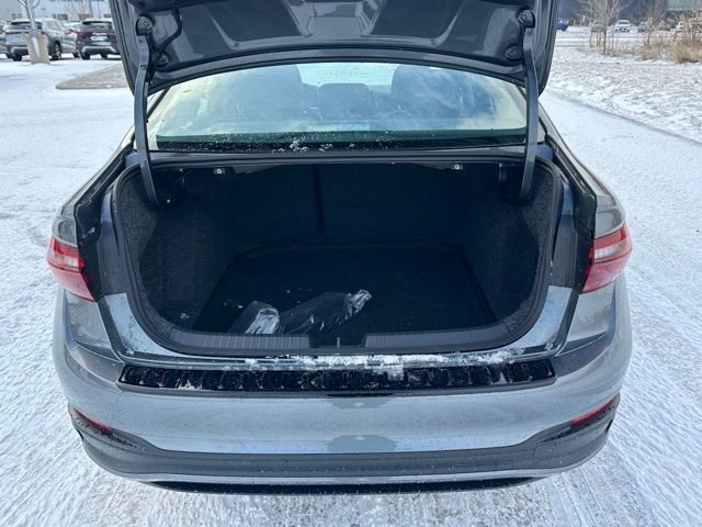 2025 Volkswagen Jetta SE - Photo 16