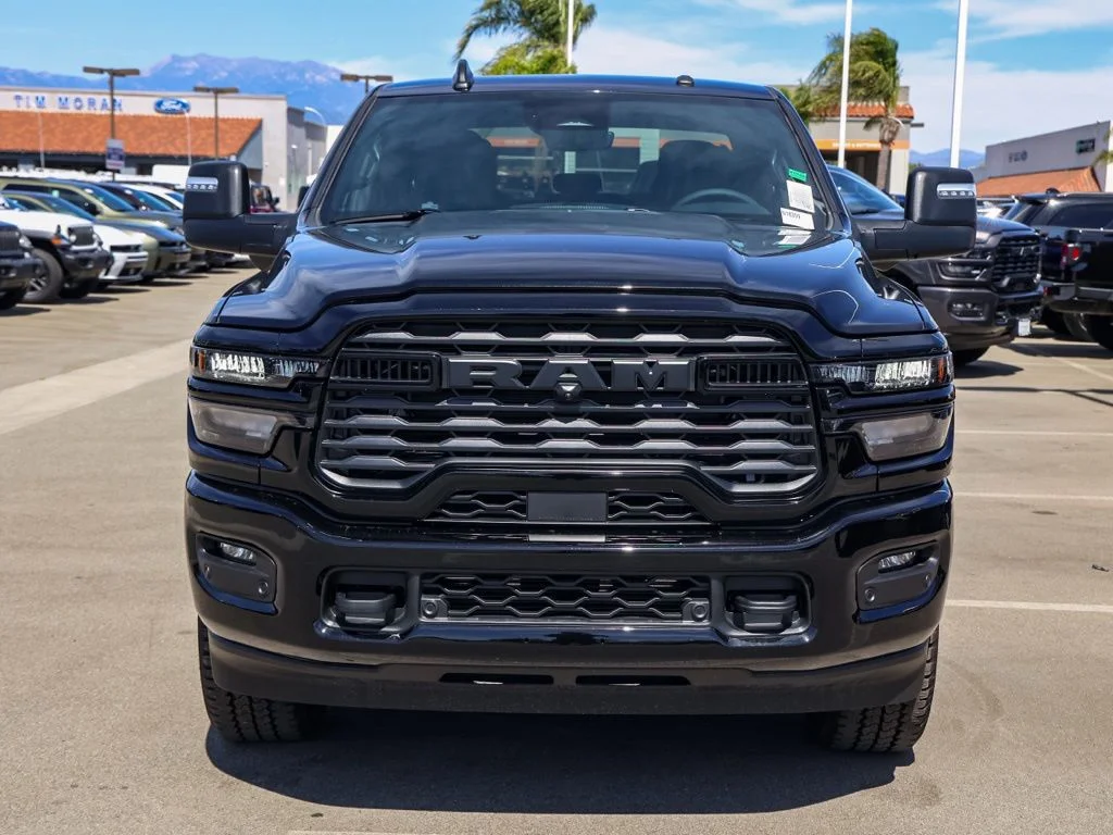 New 2026 Diamond Black Crystal Pearl-Coat Exterior Paint RAM Big Horn Night Edition image 103