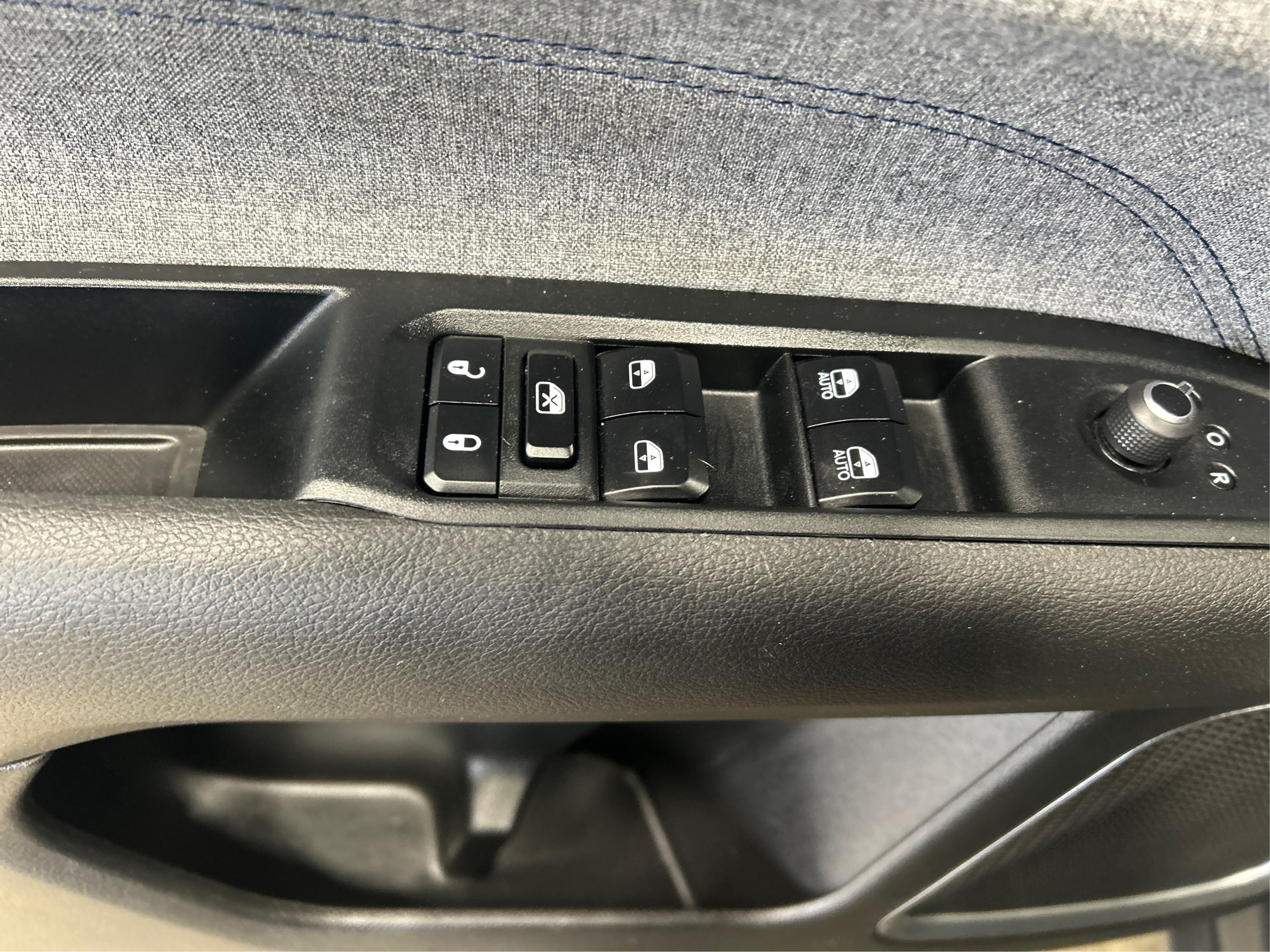 Used 2024 Black Jeep Latitude image 29