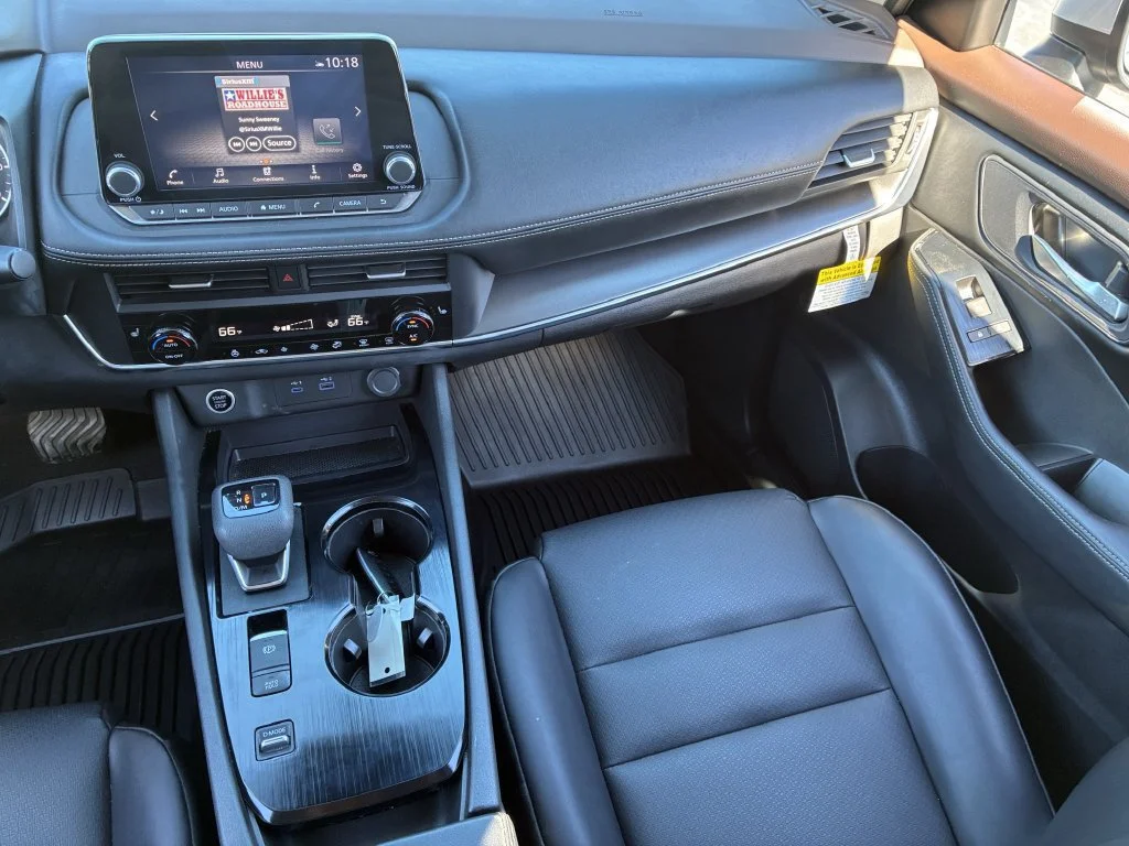 Used 2023 Silver Nissan SV image 23