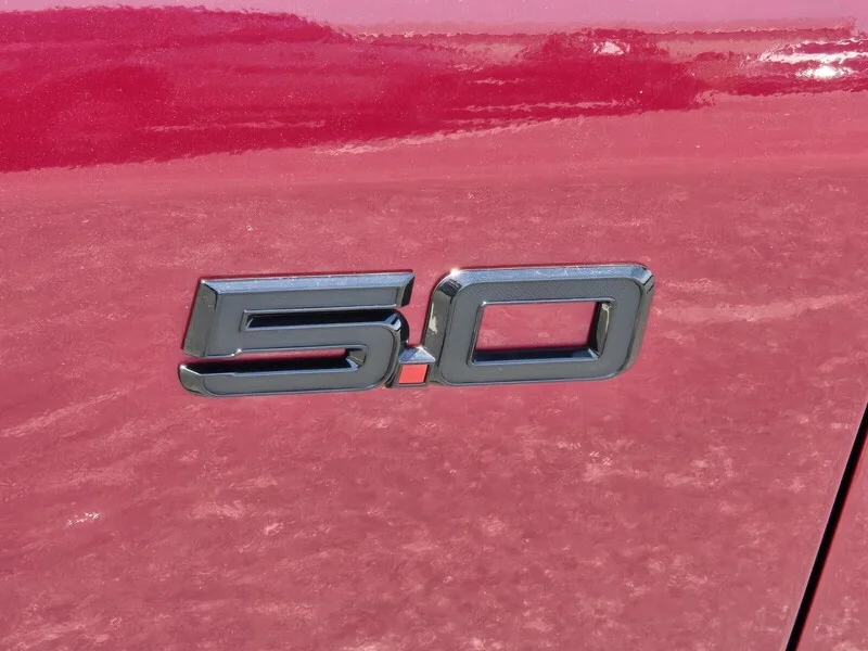 Used 2025 Magenta FORD GT FASTBACK image 9