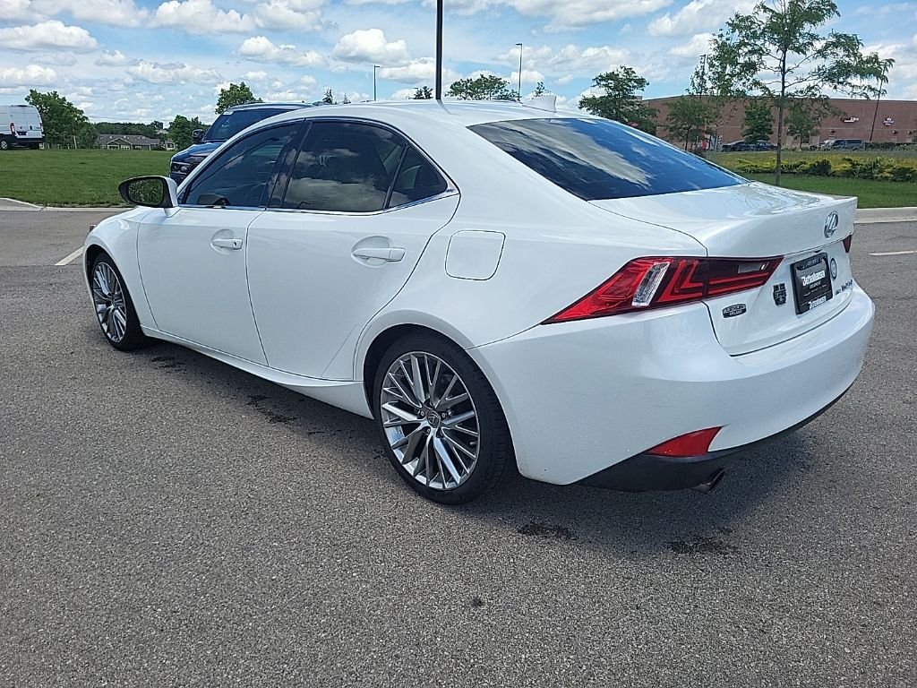 Used 2015  Lexus 250 image 3
