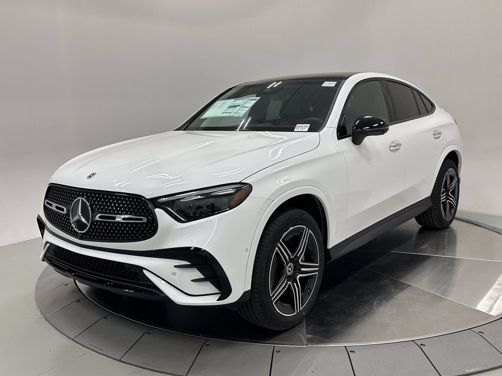 New 2026 MANUFAKTUR Moonlight White Metallic Mercedes-Benz GLC 300 image 4