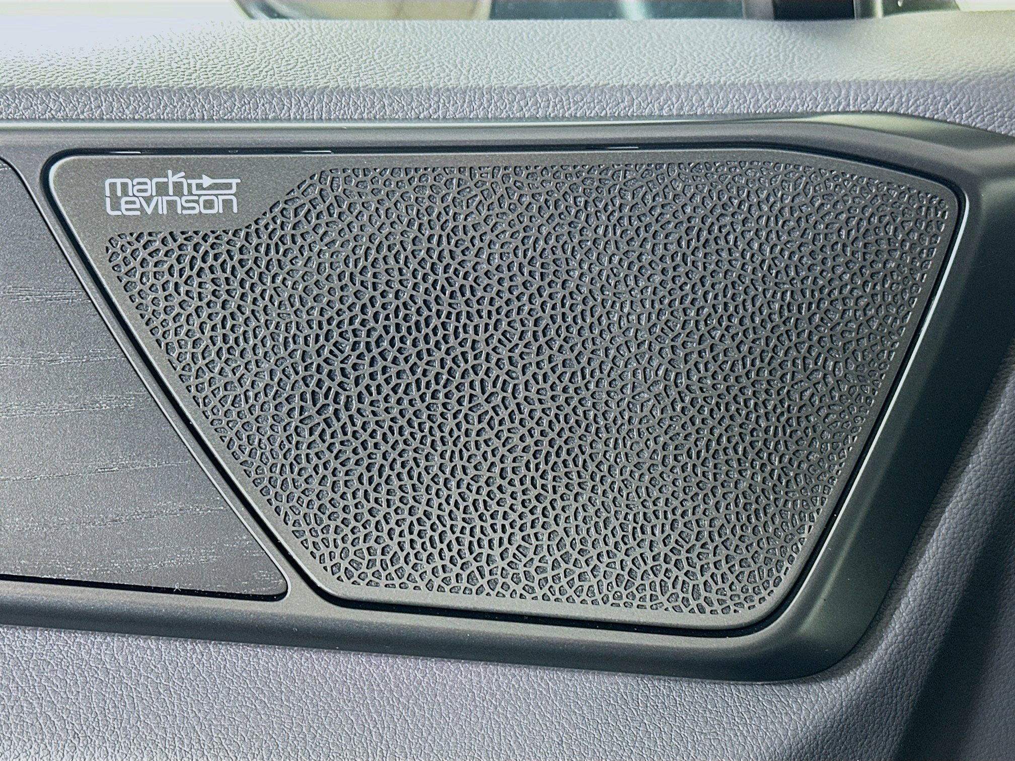 2026 Lexus NX 450h+ Luxury - Photo 18