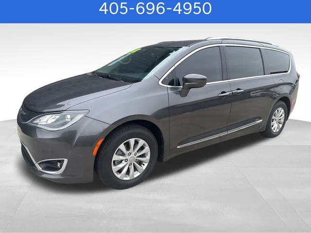 Pre-Owned 2018 Chrysler Pacifica Touring L