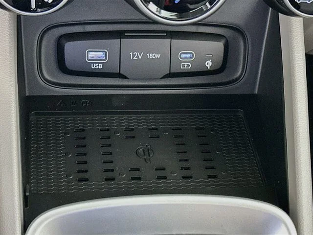 New 2026 Hyundai VENUE SEL
