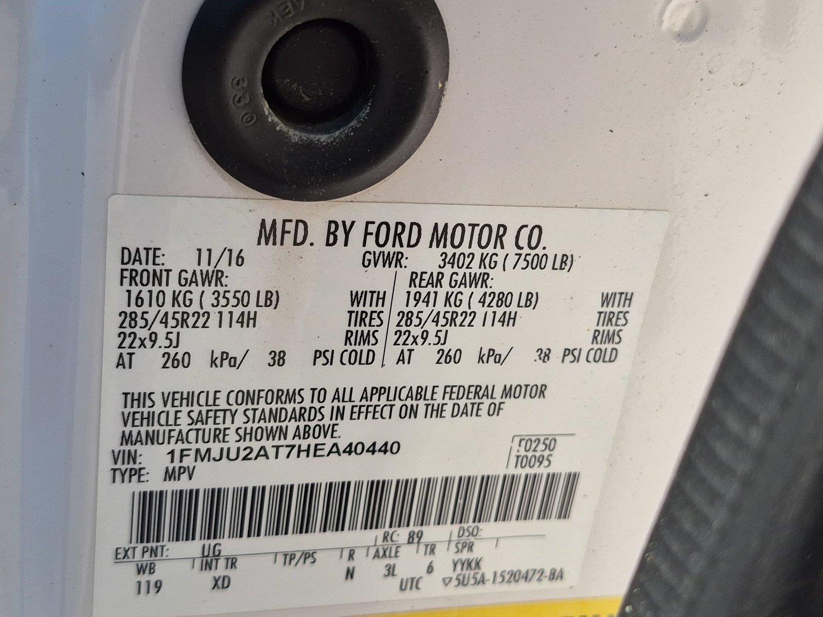 Used 2017 White Platinum Tri-Coat Metallic Ford Limited image 10