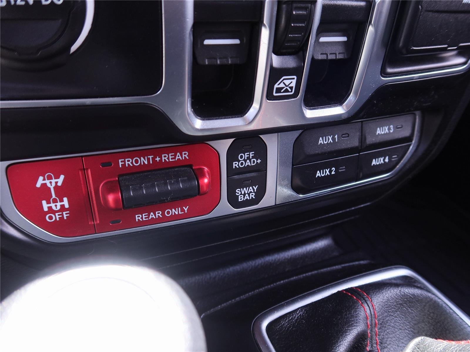 Used 2021 BRIGHT WHITE CLEARCOAT JEEP RUBICON image 16