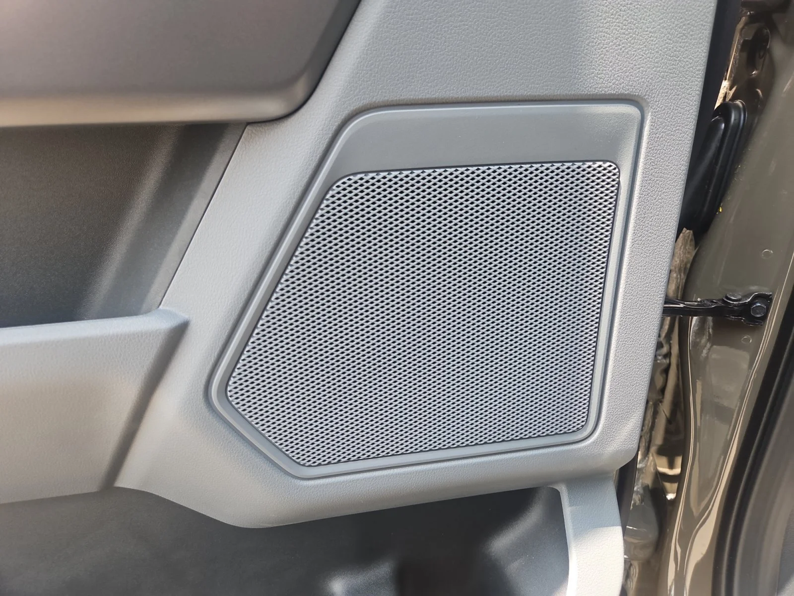 New 2026 Marsh Gray Ford XLT image 21