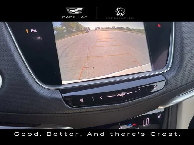 Used 2019 Crystal White Tricoat CADILLAC Luxury FWD image 16