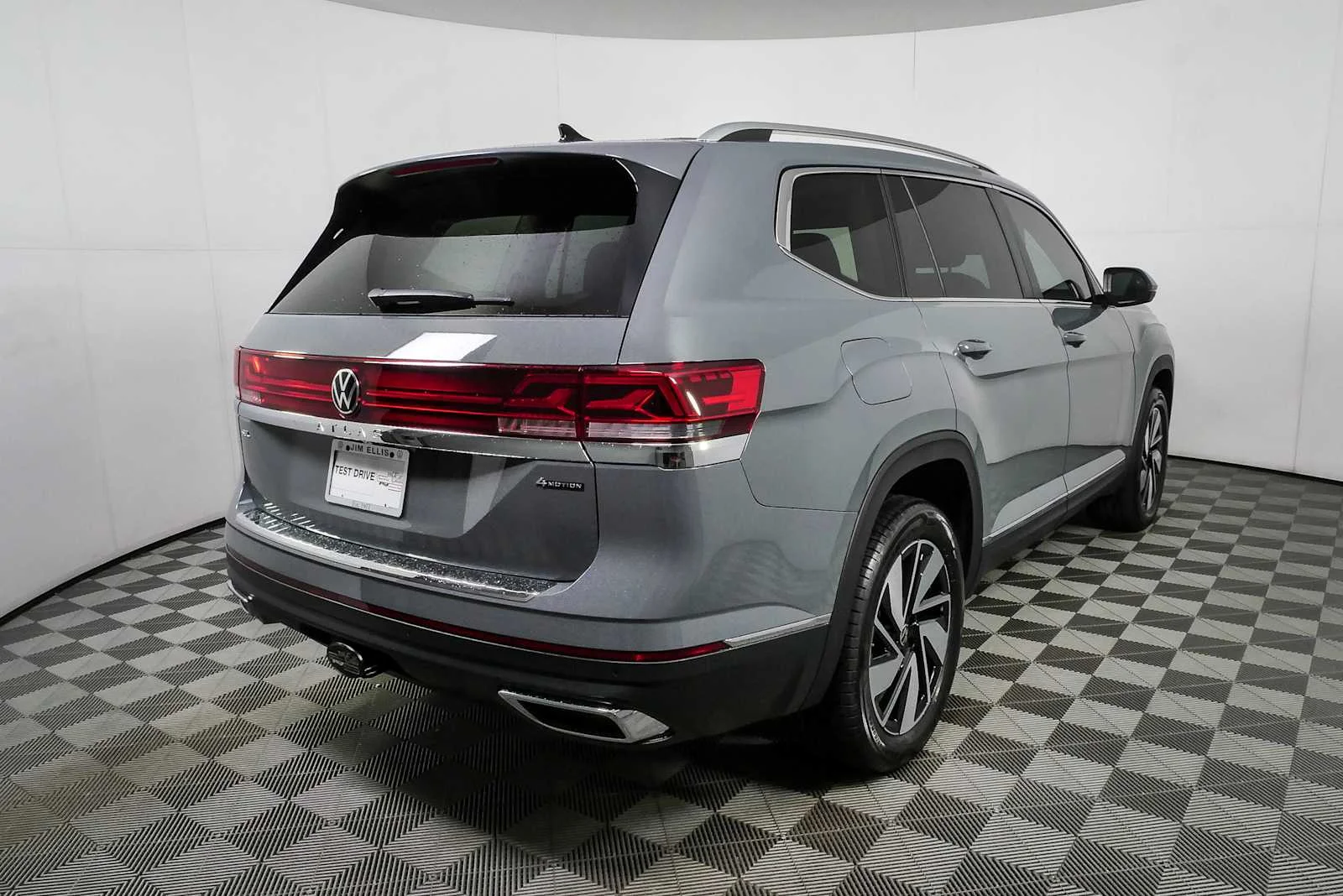 New 2026 Pure Gray Volkswagen 2.0T SEL image 3