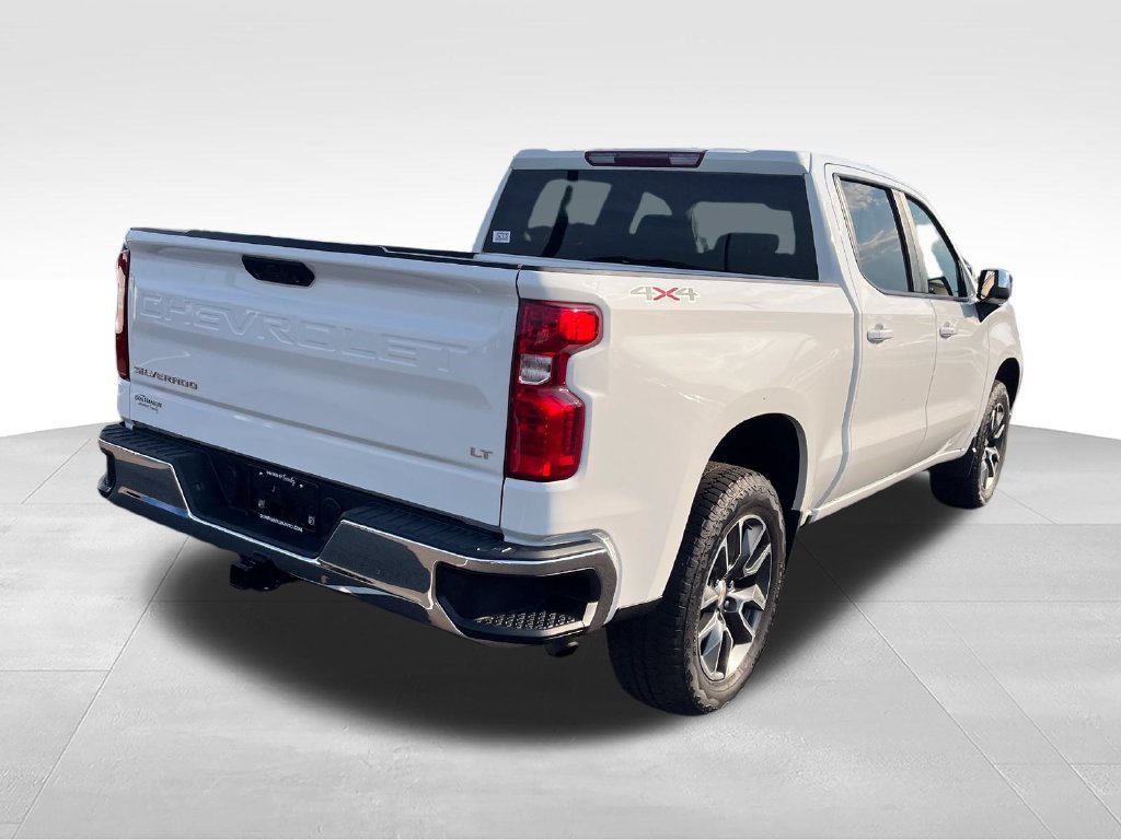 Used 2023 White Chevrolet LT image 5
