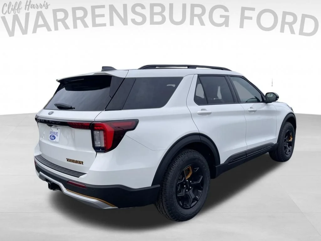 New 2026 Star White Metallic Tri-Coat Ford Tremor® image 7