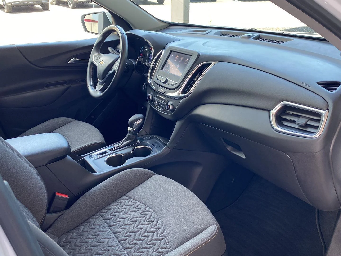 Used 2022 Iridescent Pearl Tricoat Chevrolet LT image 29