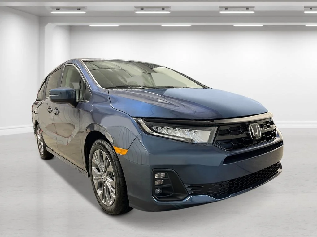 New 2026 Smoke Blue Pearl Honda Touring image 8
