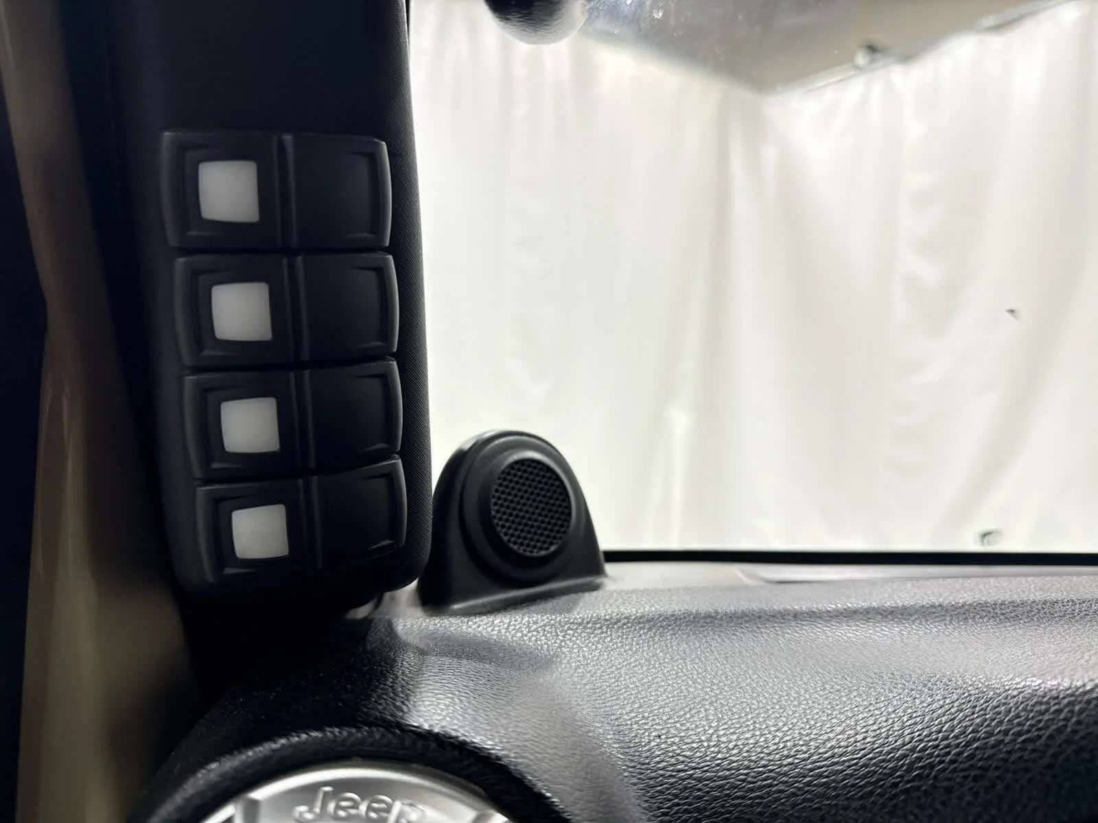 Used 2012 Tan Jeep Rubicon image 23