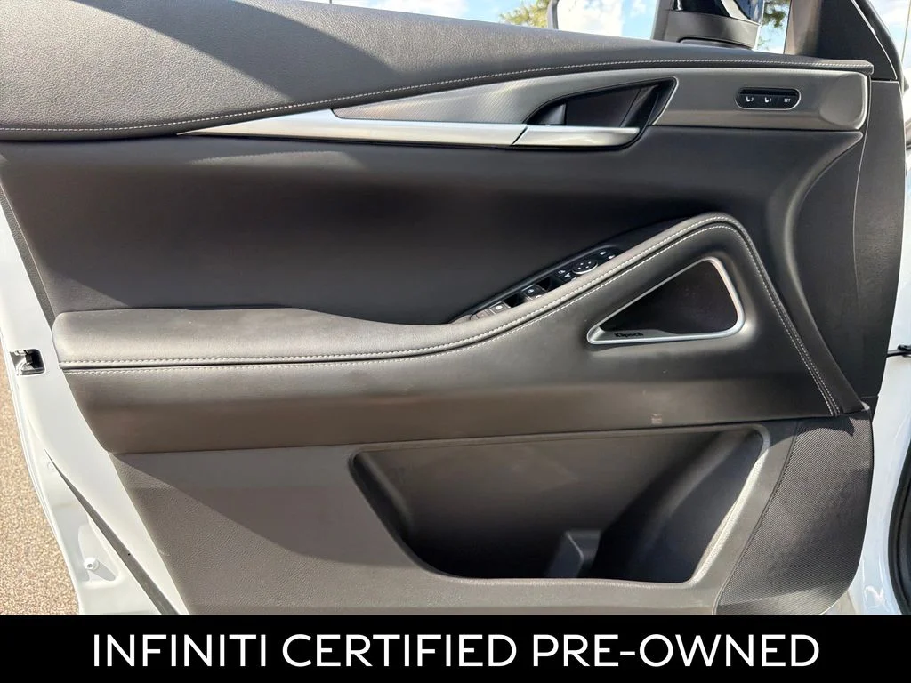 Certified Used 2026 Radiant White INFINITI LUXE image 28