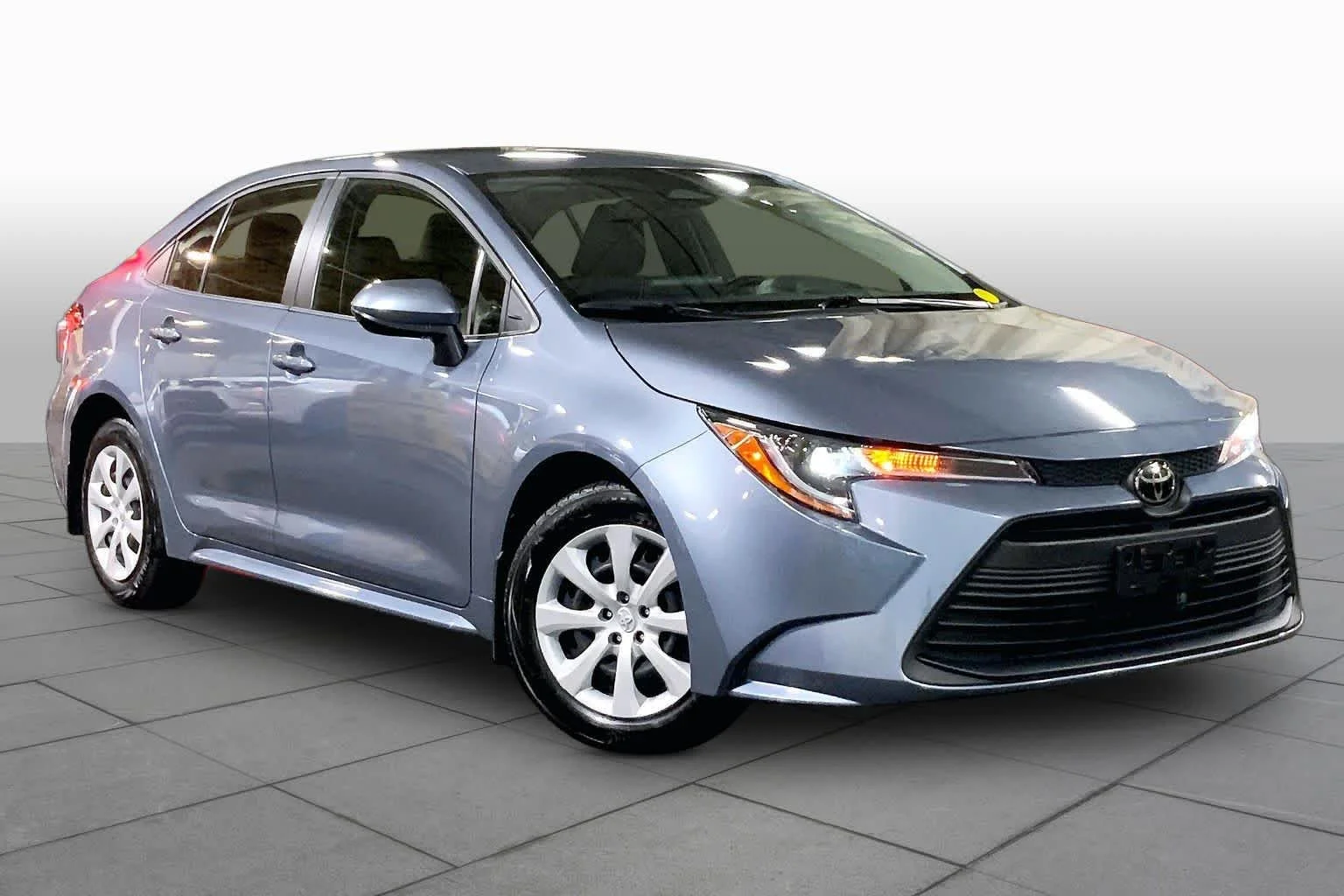 Used 2023 Celestite Toyota LE image 3