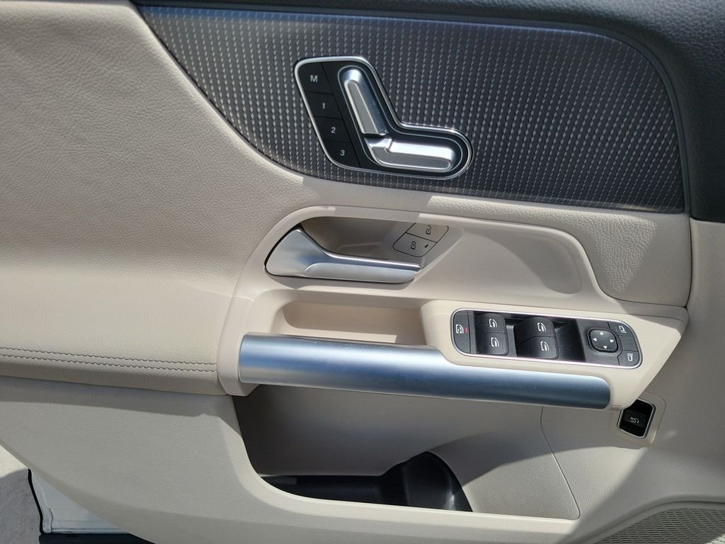 Certified Used 2023 White Mercedes-Benz GLA 250 image 18