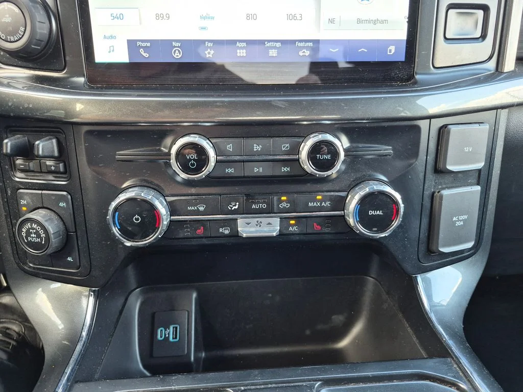 Certified Used 2023 Oxford White Ford XLT image 40