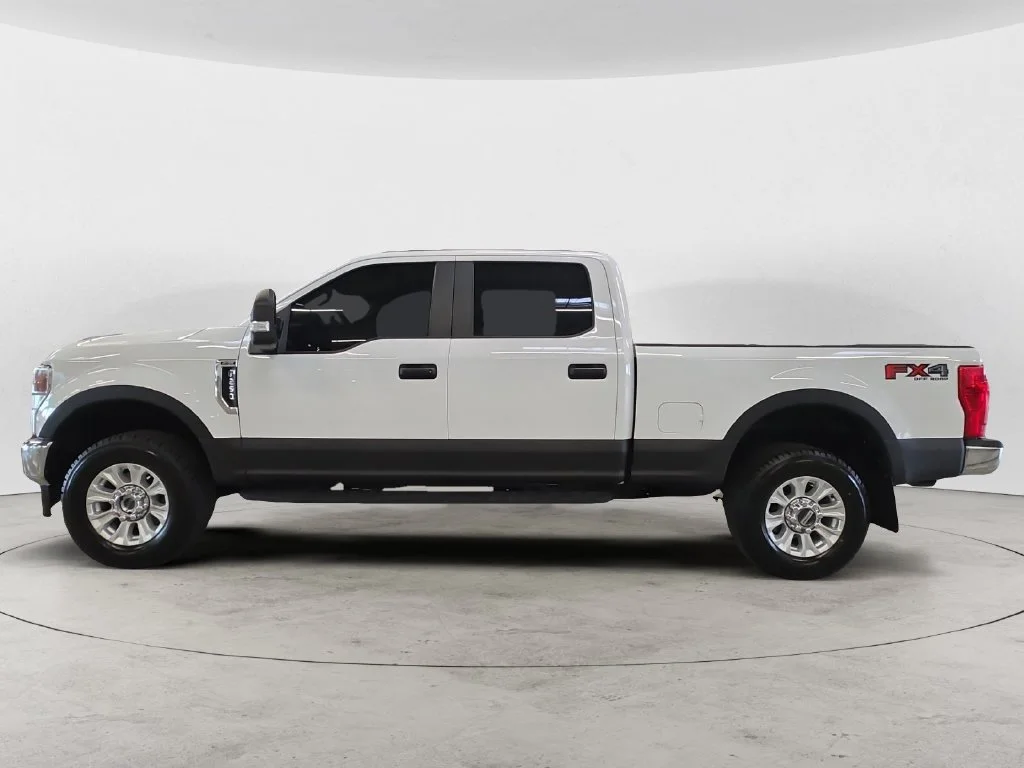 Used 2022 White Ford XL image 12