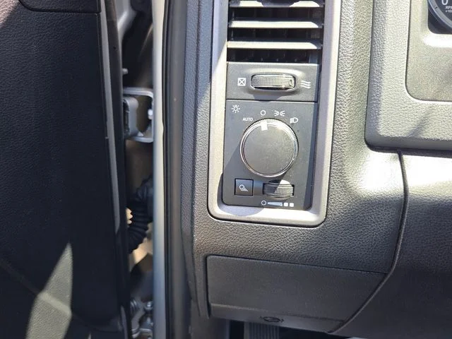 Used 2014 Silver Ram Tradesman image 25