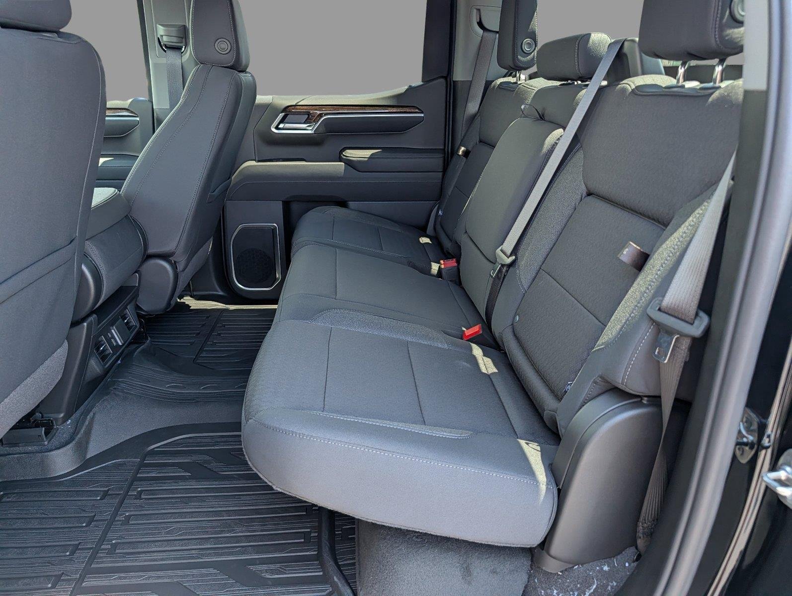 New 2026 Onyx Black GMC Elevation image 32