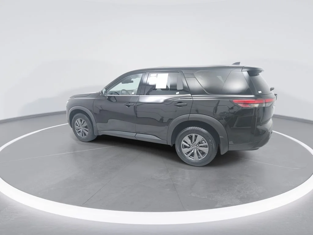 Used 2023 Black Nissan S image 5