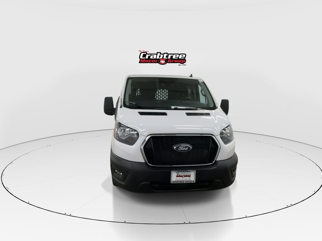 Used 2025 White Ford Base image 3
