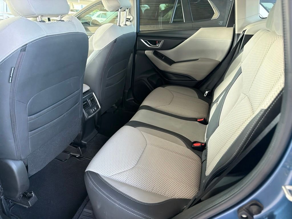 Used 2019 Blue Subaru Premium image 9