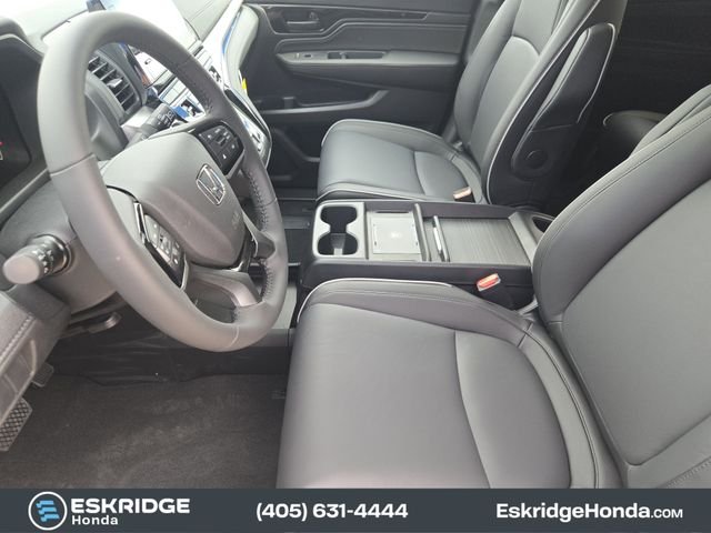 New 2026 Solar Silver Metallic Honda Touring image 11