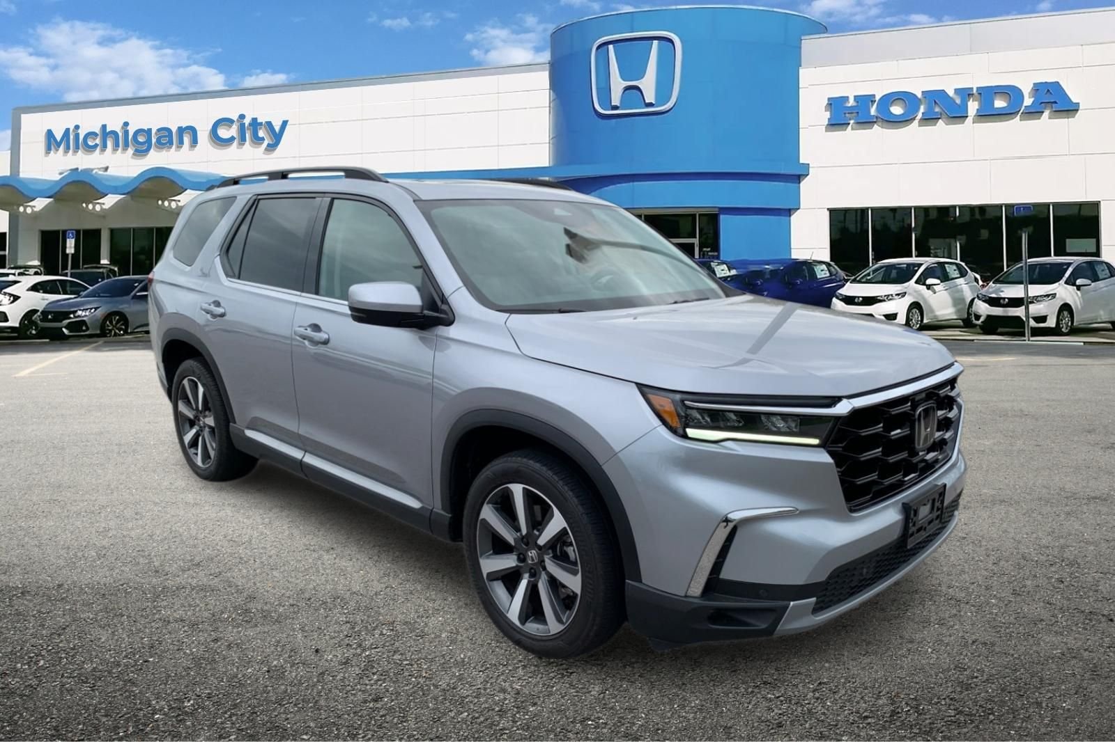 Certified Used 2023 Silver Honda Touring image 7