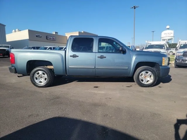 Used 2009 Blue Granite Metallic Chevrolet LT image 5
