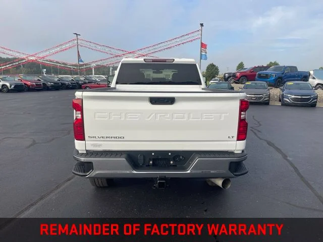 Used 2022 White Chevrolet LT image 4