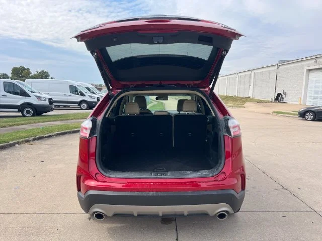 Used 2020 Red Ford SEL image 5