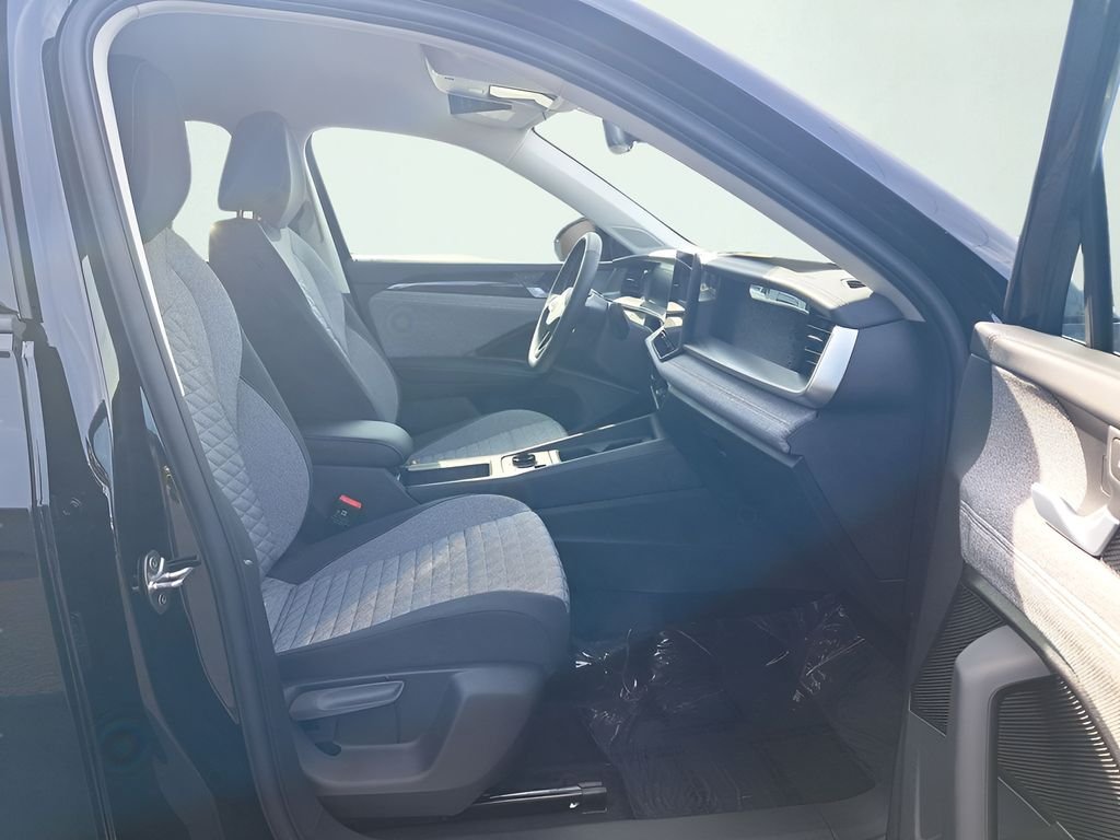 New 2026 Black Volkswagen 2.0T S image 18
