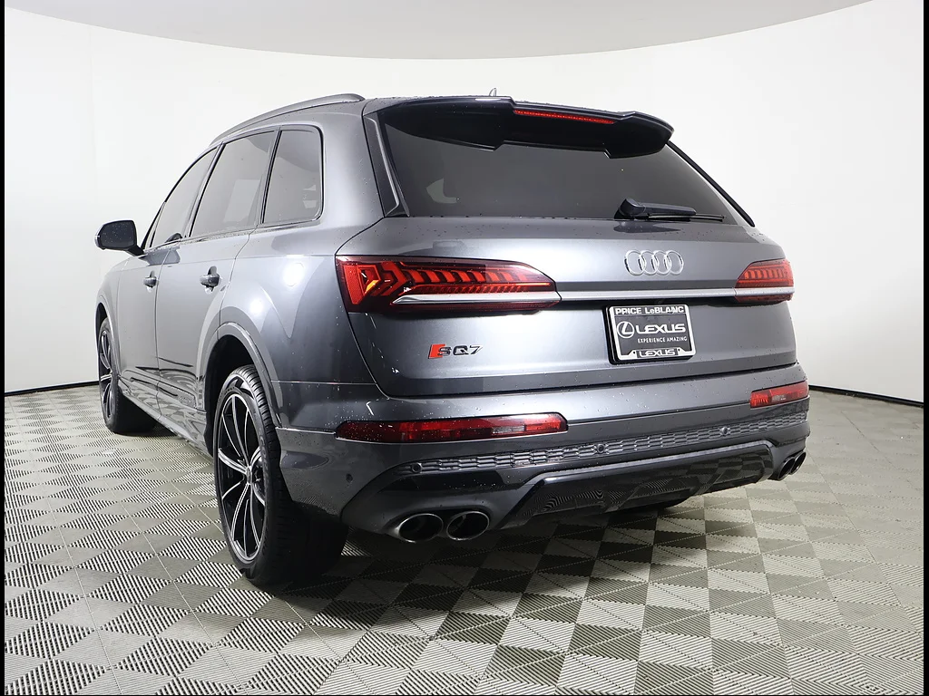 Used 2021 Daytona Gray Pearl Effect Audi 4.0T quattro Prestige image 4