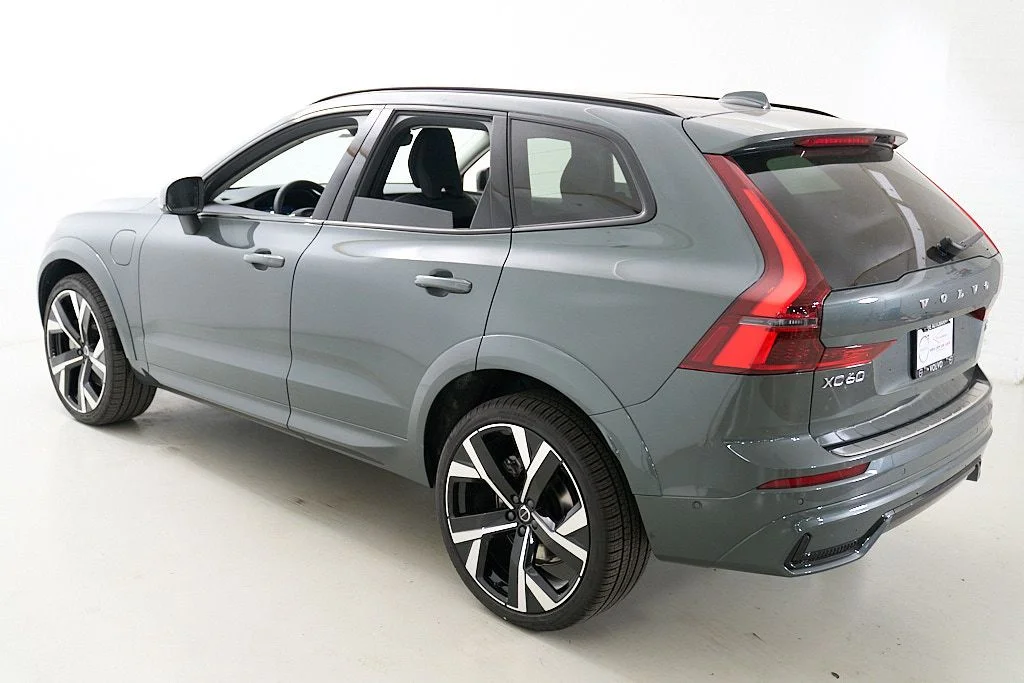 New 2026 Forest Lake Volvo Ultra image 7