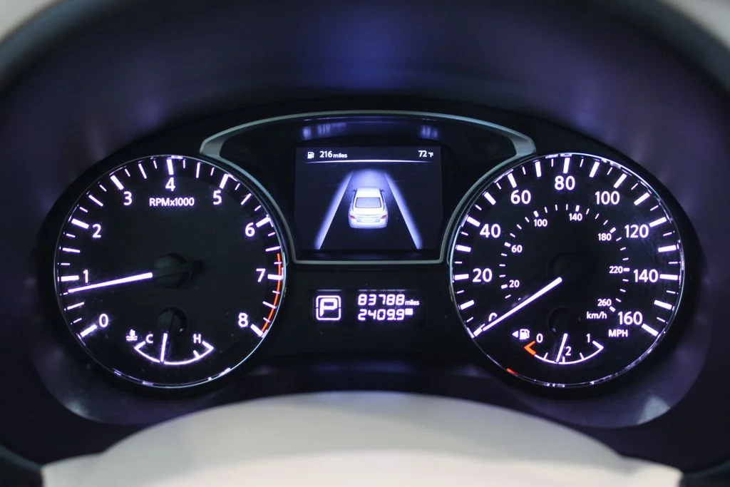 Used 2014 Saharan Stone Nissan 2.5 S image 5