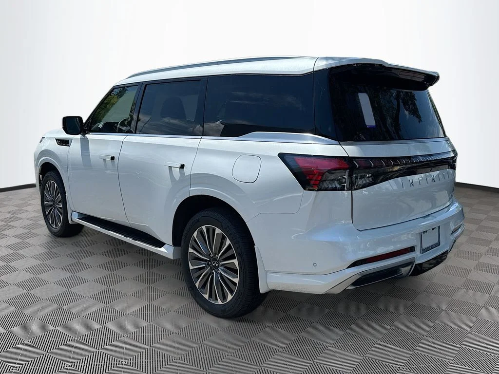 New 2026 RADIANT WHITE INFINITI Luxe 4WD image 7