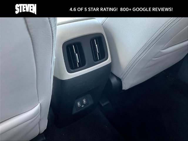Used 2024 White Hyundai SEL image 11