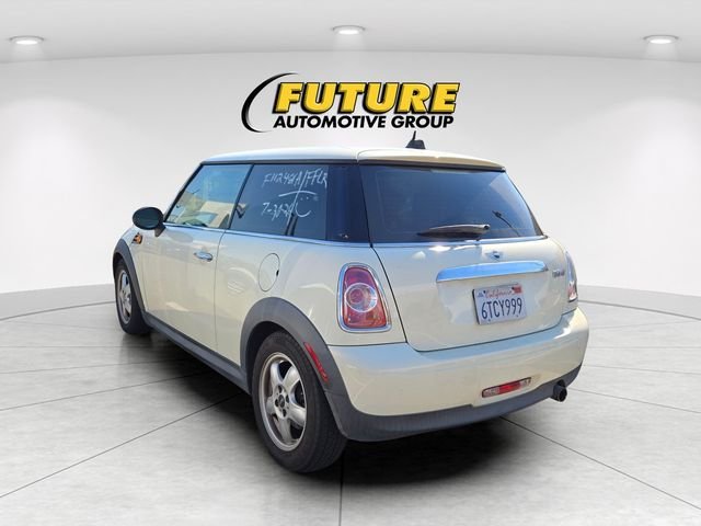 Used 2011 White MINI Base image 6