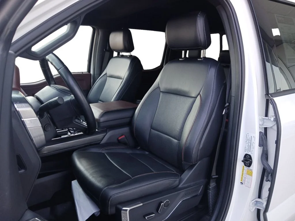 Used 2023 White Ford Lariat image 28