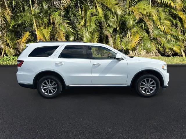 Used 2017 White Dodge SXT image 3
