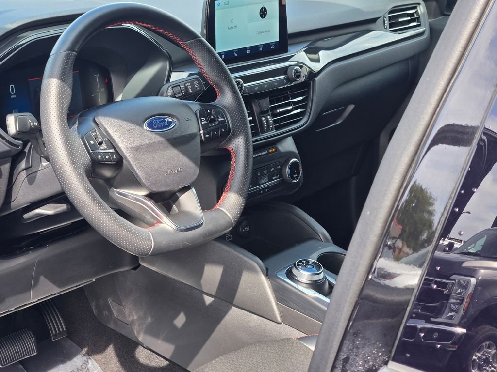 2025 Ford Escape ST-Line - Photo 30