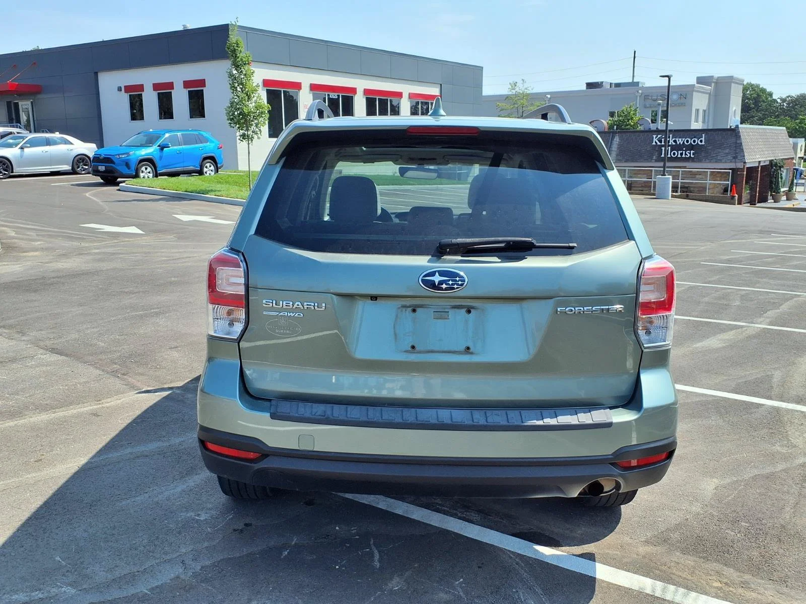Used 2018 Jasmine Green Metallic Subaru Premium image 25