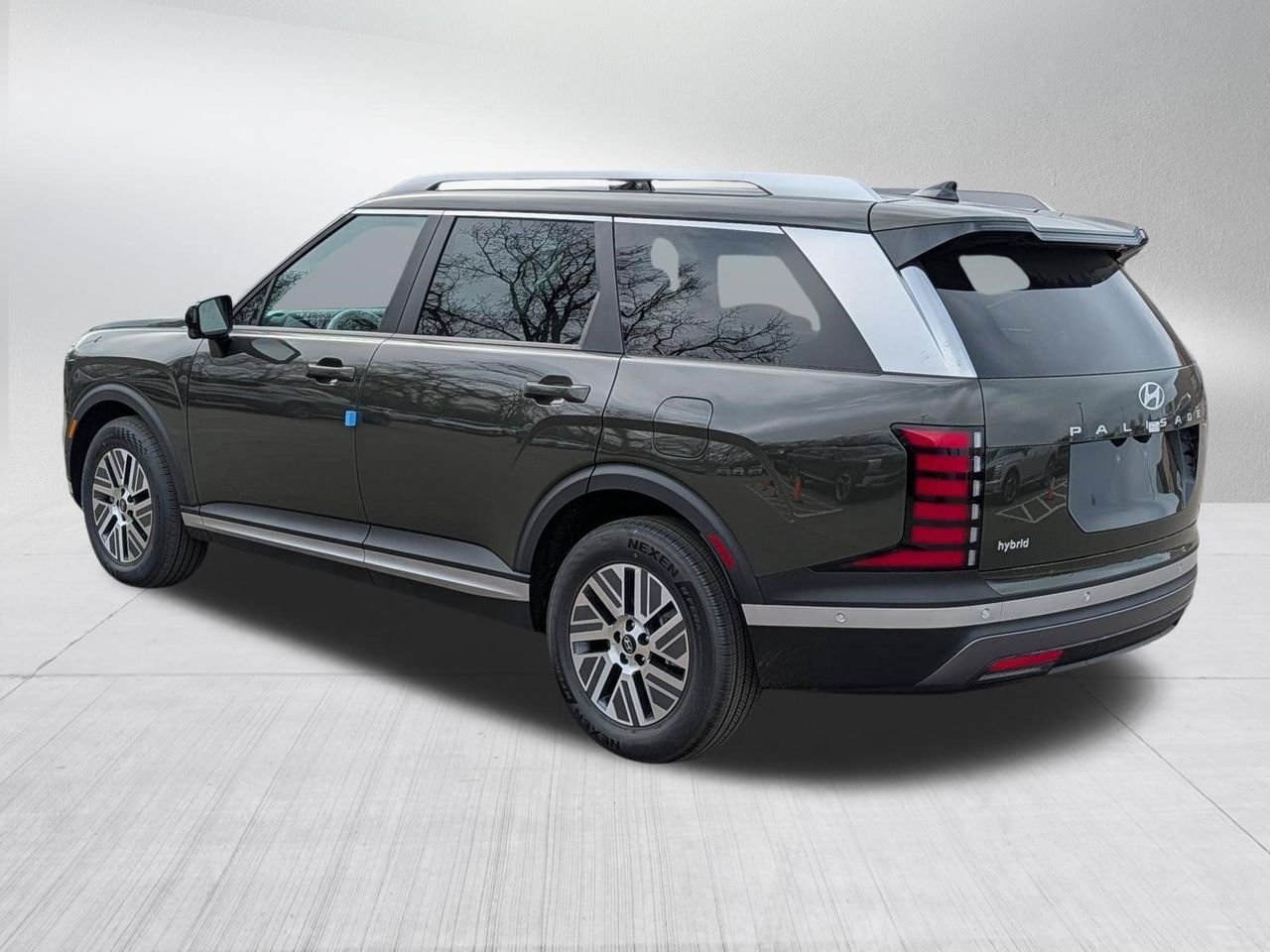 New 2026 Titan Green Hyundai SEL Premium 7P image 3