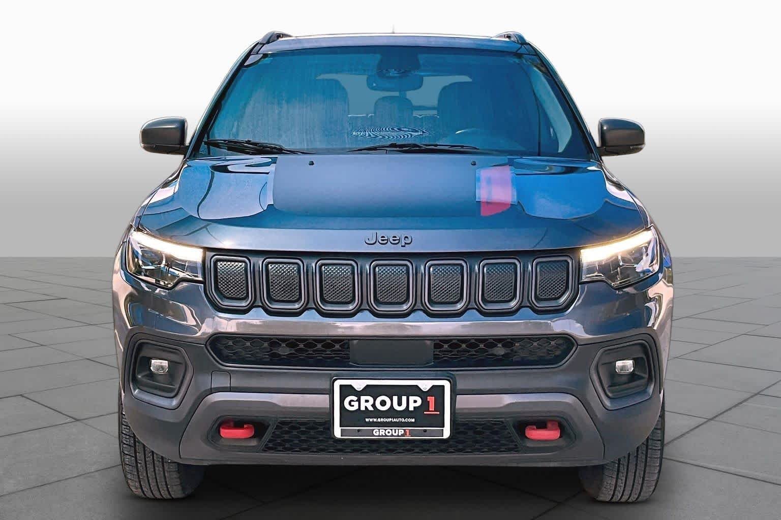 Used 2022 Granite Crystal Metallic Clearcoat Jeep Trailhawk image 4
