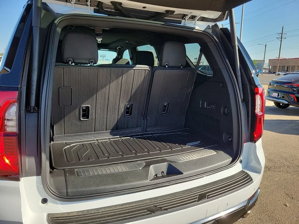 2026 GMC Yukon AT4 - Photo 15