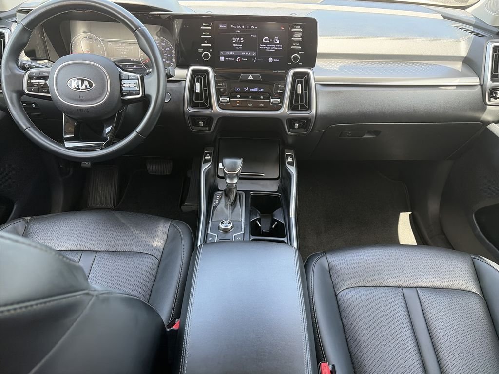 Used 2021 Silver Kia S image 13